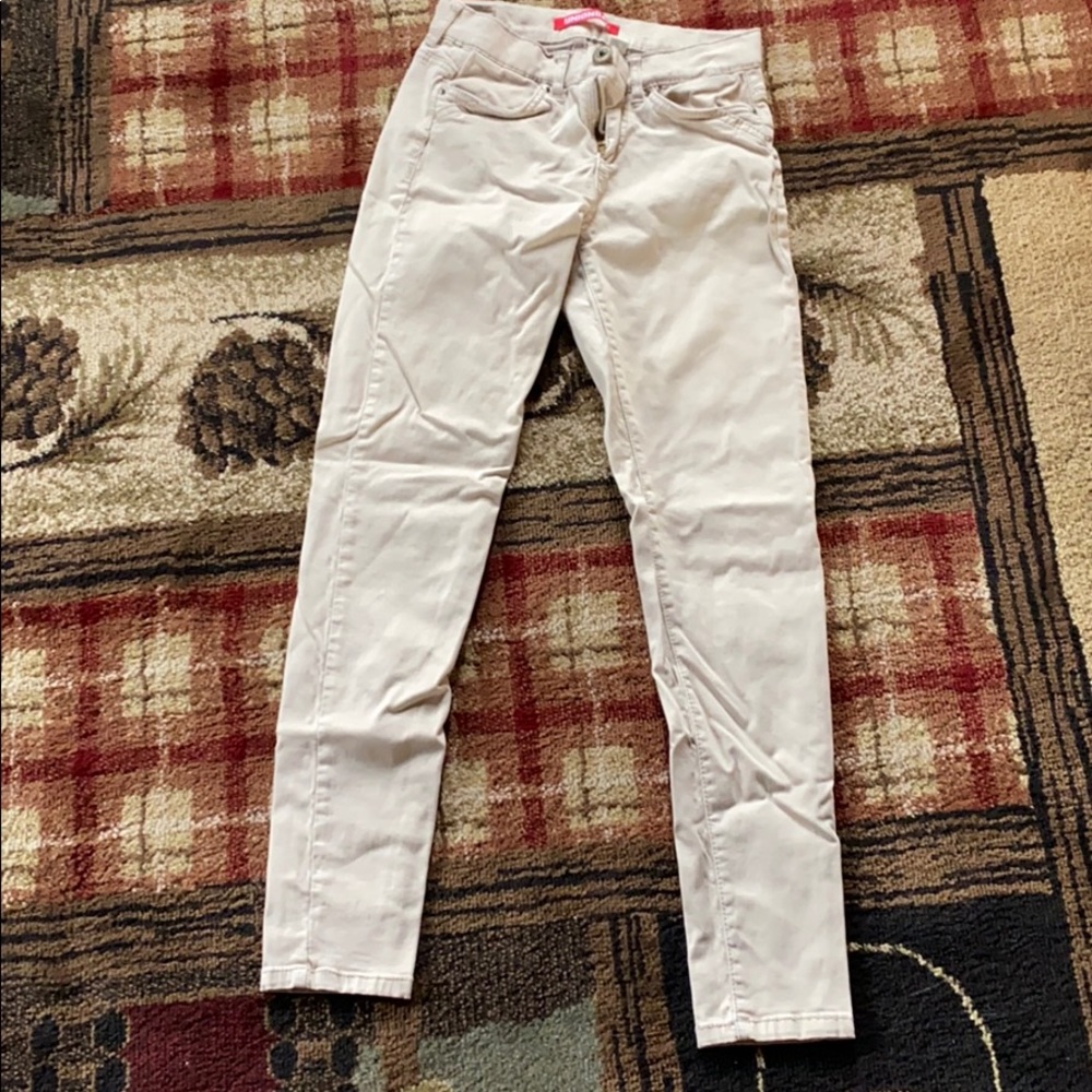 Women’s unionbay skinny khaki pants.
